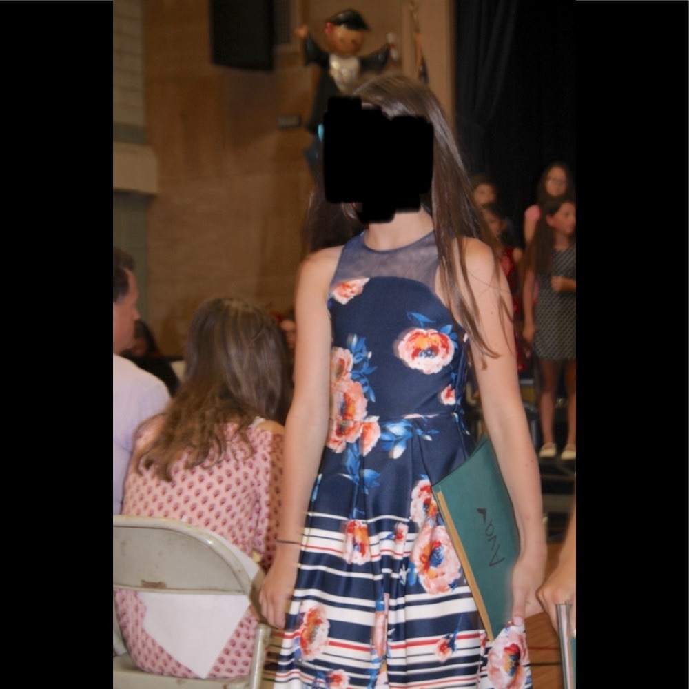 Girls size 10 special occasion dress. Worn once. Like new.